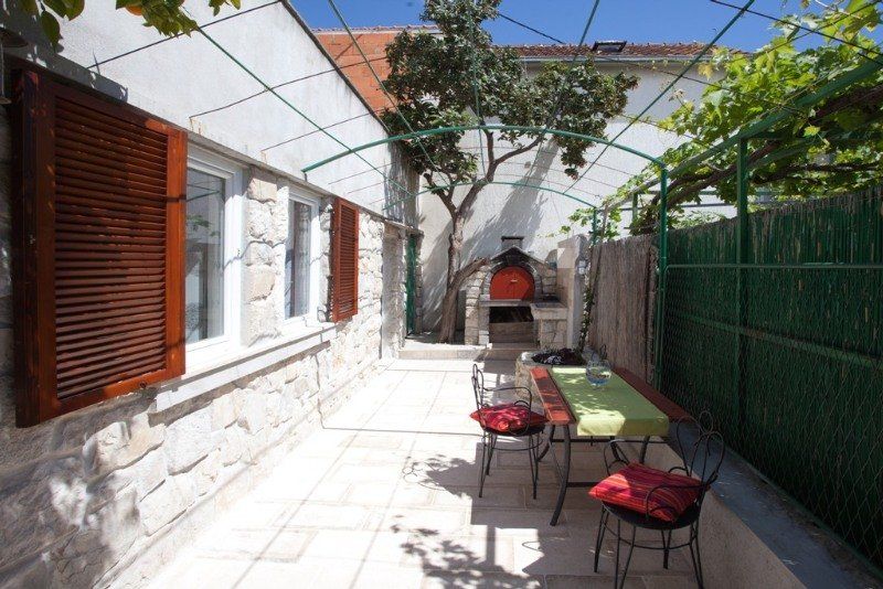 Apartment Alma Split Exterior photo